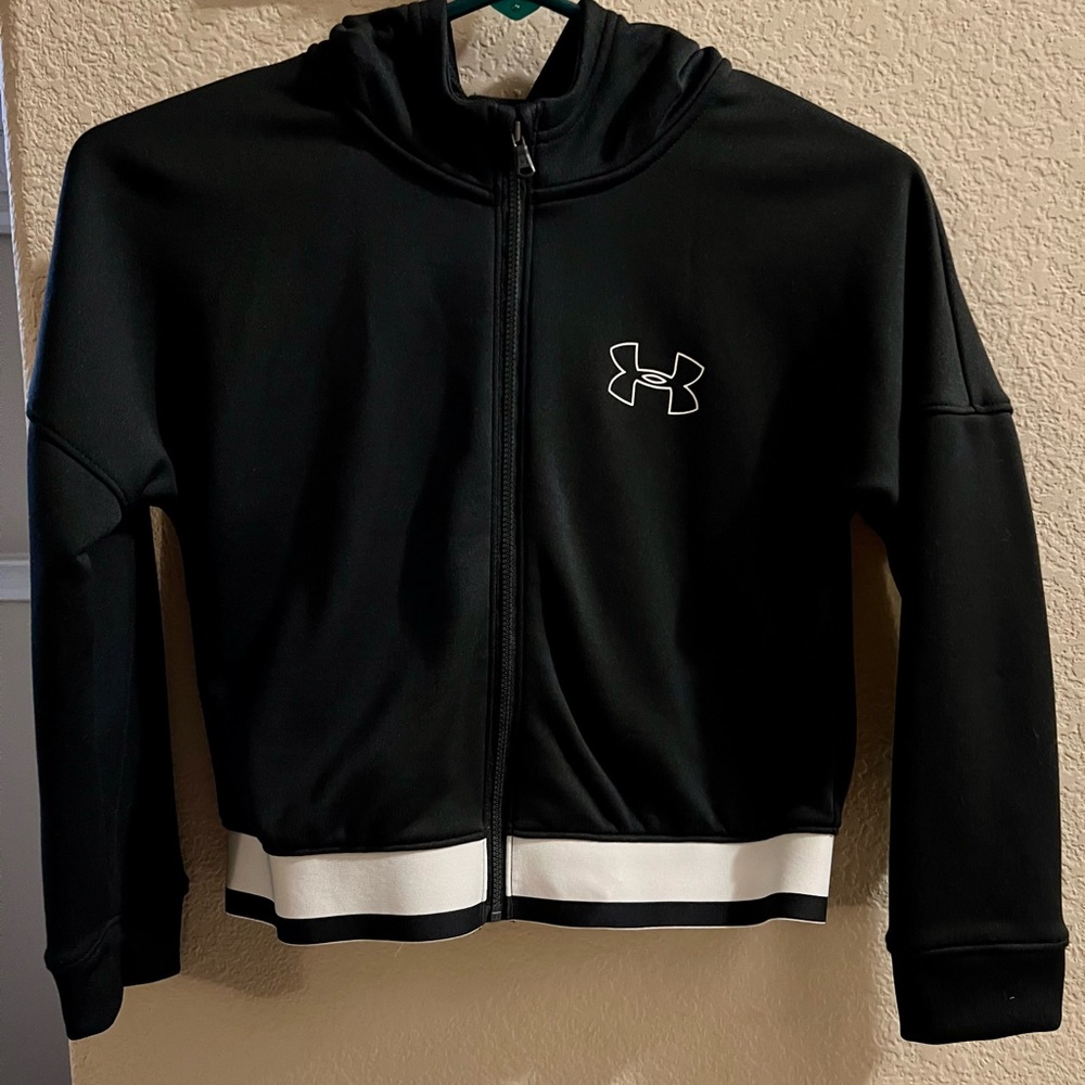 Under Armour girls youth small (size 8) cropped full zip light weight jacket.